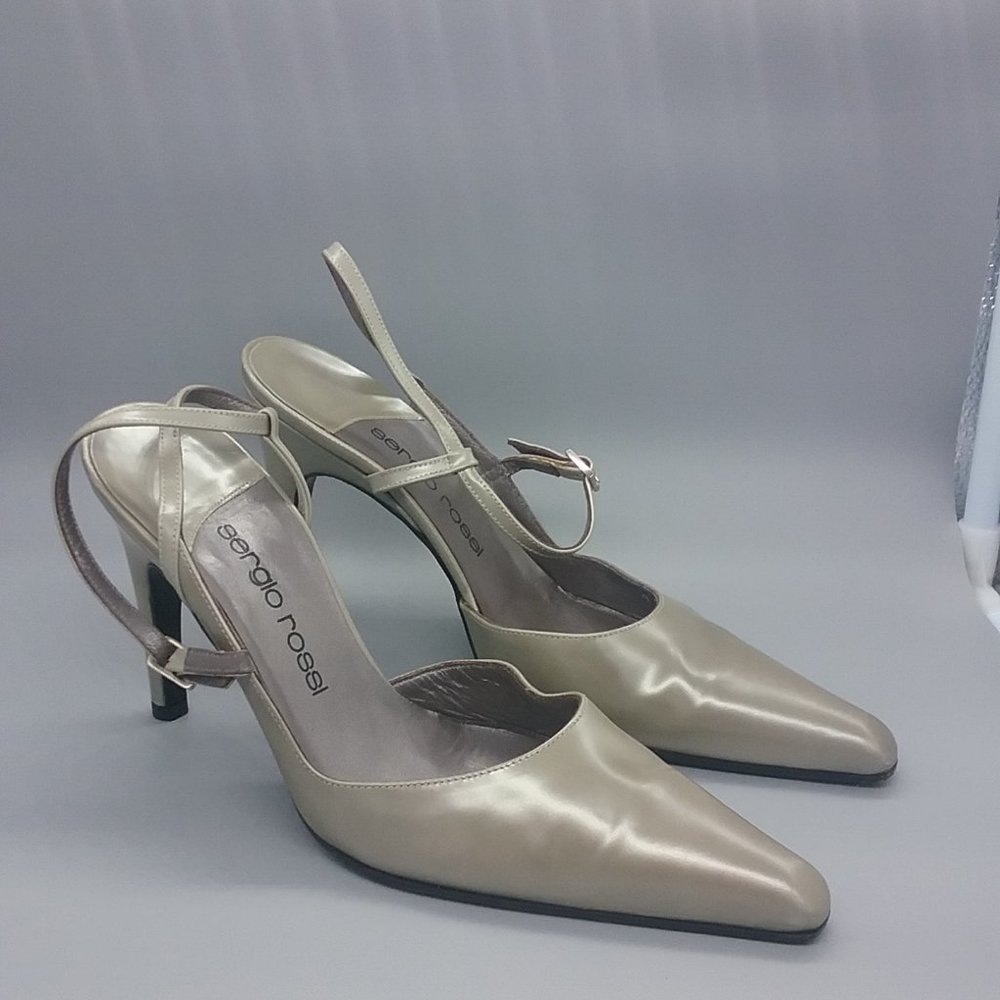 Sergio Rossi Glazed Leather Gray Singback Pumps